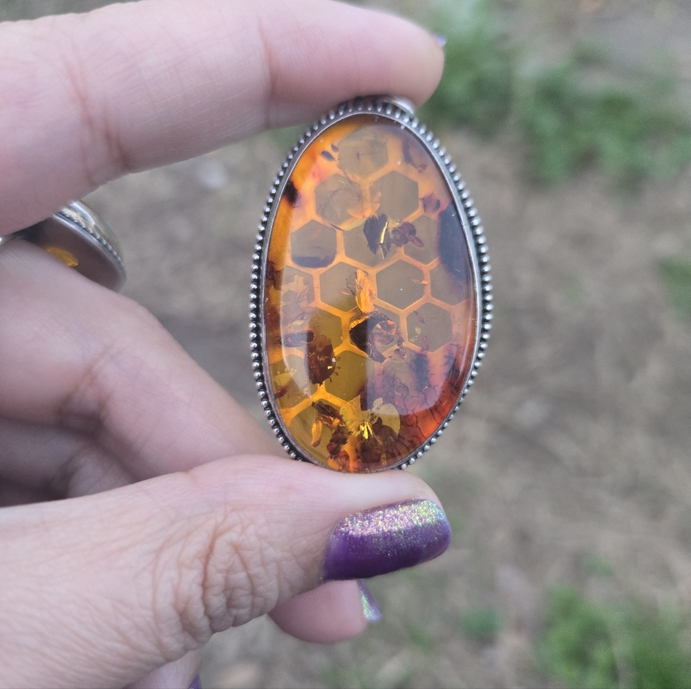 Lisa J Designs Handmade Artisan Amber Bee Pendant Necklace Honeycomb OOAK - Picture 3 of 6